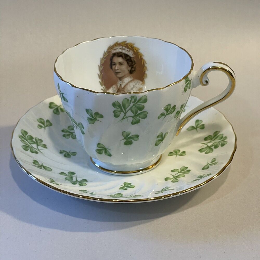 Aynsley Queen Elizabeth ll Commemorative Visit To Canada 1959 Teacup & Saucer